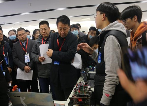 智能（néng）導航大賽交流現場